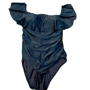 Meet curve women's size medium black swimsuit with laced up back NWT